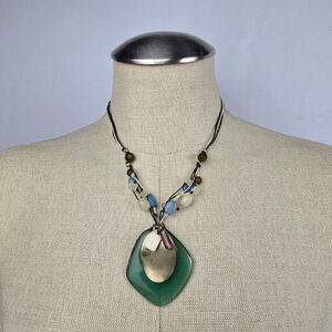 Vintage Avon Green Pendant Beaded Necklace & Earring Set